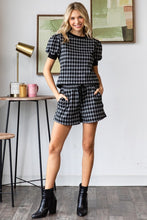 Contrast Checked Top