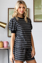 Contrast Checked Top