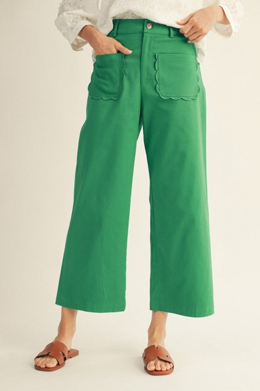 Scallop Pocket Cropped Pants