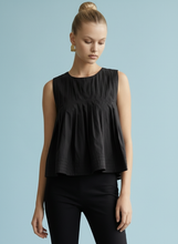 Pleat Swing Tank