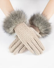 Furry Twist Glove