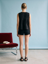 Pleat Swing Tank