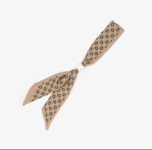 Pearl Slide Scarf Tie
