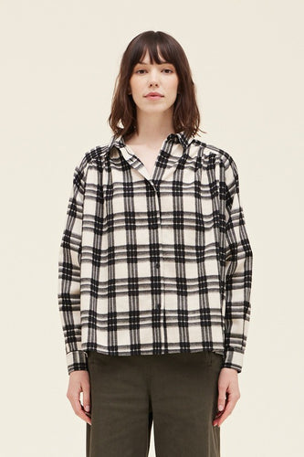 Minimal Plaid Button-Up