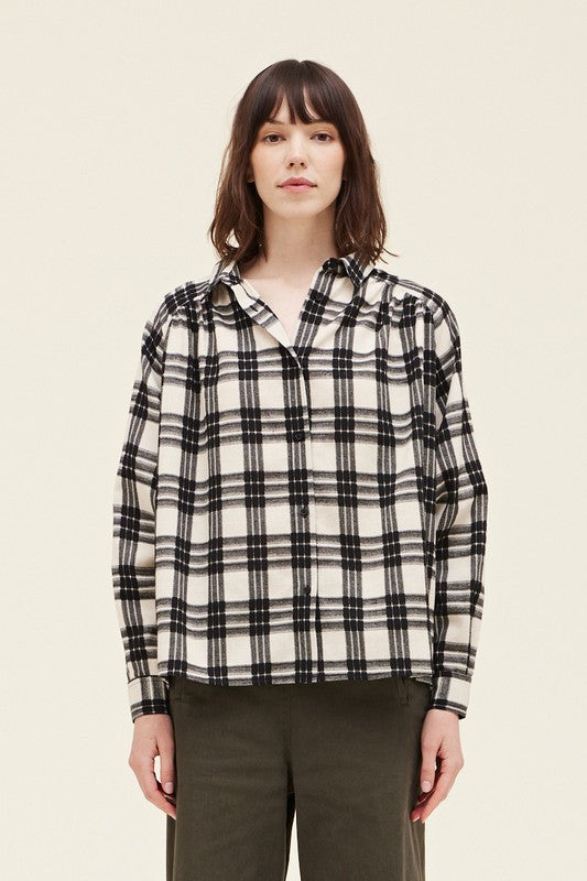 Minimal Plaid Button-Up