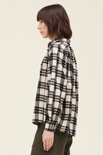 Minimal Plaid Button-Up