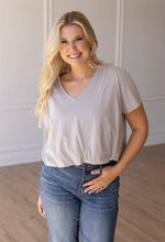 V NECK BUBBLE TEE