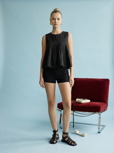 Pleat Swing Tank